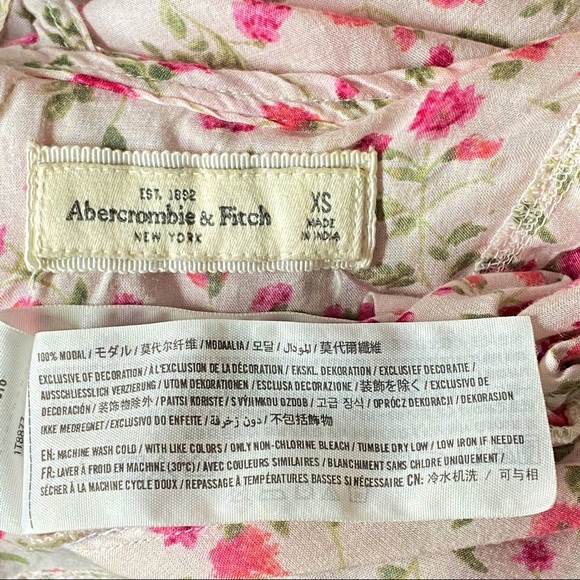 Abercrombie & Fitch overlapping open back pink floral crop tank top - Picture 8 of 8